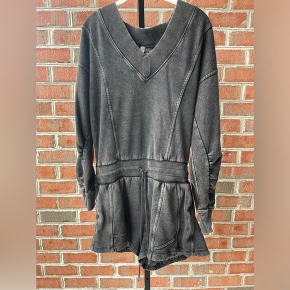 NWT Free People Movement|| Intercept Romper in Black Size Medium with pockets - Picture 4 of 10